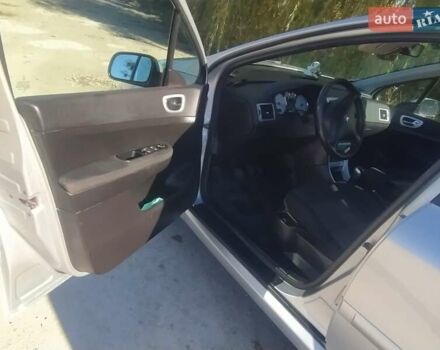 Серый Пежо 307, объемом двигателя 1.6 л и пробегом 253 тыс. км за 4250 $, фото 2 на Automoto.ua
