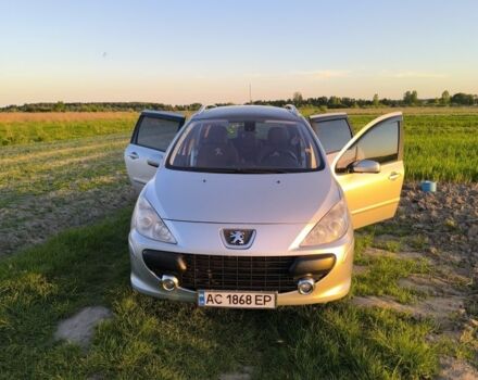Сірий Пежо 307, об'ємом двигуна 1.6 л та пробігом 330 тис. км за 4700 $, фото 2 на Automoto.ua