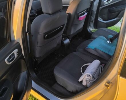 Сірий Пежо 307, об'ємом двигуна 1.6 л та пробігом 330 тис. км за 4700 $, фото 5 на Automoto.ua