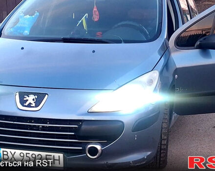 Сірий Пежо 307, об'ємом двигуна 1.4 л та пробігом 270 тис. км за 4000 $, фото 4 на Automoto.ua