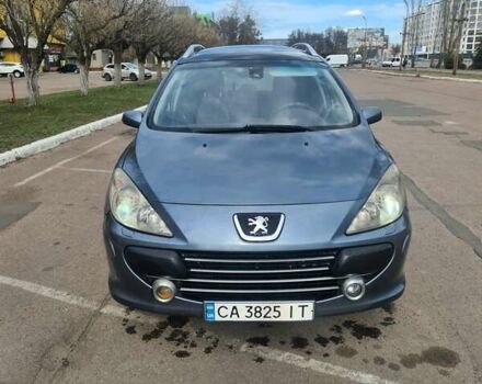 Серый Пежо 307, объемом двигателя 1.6 л и пробегом 320 тыс. км за 4400 $, фото 4 на Automoto.ua