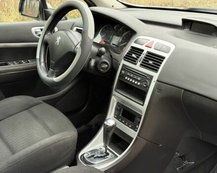 Серый Пежо 307, объемом двигателя 2 л и пробегом 220 тыс. км за 4150 $, фото 15 на Automoto.ua