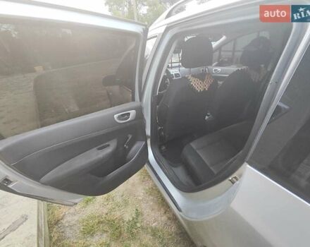 Сірий Пежо 307, об'ємом двигуна 1.59 л та пробігом 184 тис. км за 4600 $, фото 9 на Automoto.ua