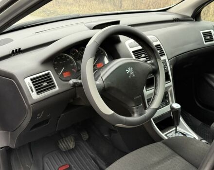 Серый Пежо 307, объемом двигателя 2 л и пробегом 220 тыс. км за 4150 $, фото 13 на Automoto.ua