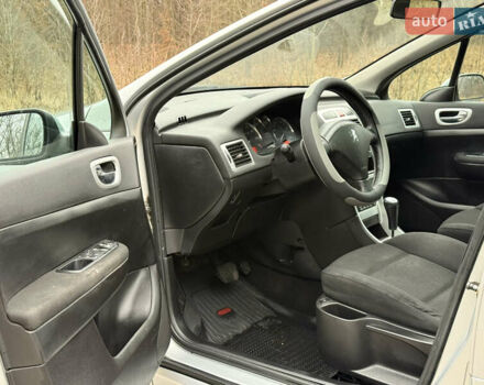 Серый Пежо 307, объемом двигателя 2 л и пробегом 220 тыс. км за 4150 $, фото 12 на Automoto.ua