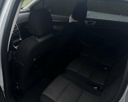 Сірий Пежо 307, об'ємом двигуна 1.6 л та пробігом 266 тис. км за 4000 $, фото 11 на Automoto.ua