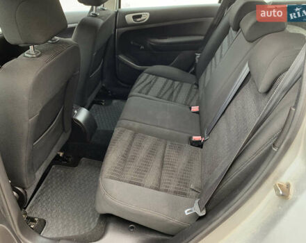 Серый Пежо 307, объемом двигателя 1.6 л и пробегом 256 тыс. км за 4500 $, фото 5 на Automoto.ua