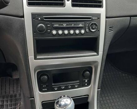 Серый Пежо 307, объемом двигателя 1.6 л и пробегом 239 тыс. км за 4750 $, фото 9 на Automoto.ua