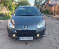 Серый Пежо 307, объемом двигателя 2 л и пробегом 280 тыс. км за 4800 $, фото 1 на Automoto.ua