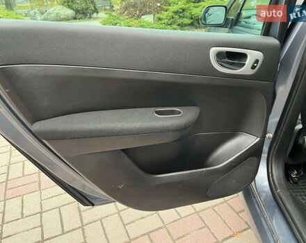 Серый Пежо 307, объемом двигателя 1.6 л и пробегом 239 тыс. км за 4750 $, фото 3 на Automoto.ua