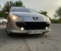 Сірий Пежо 307, об'ємом двигуна 1.59 л та пробігом 150 тис. км за 5650 $, фото 3 на Automoto.ua