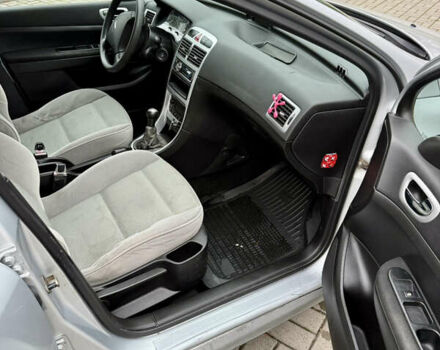 Серый Пежо 307, объемом двигателя 2 л и пробегом 210 тыс. км за 3950 $, фото 10 на Automoto.ua