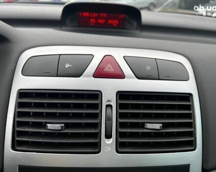 Сірий Пежо 307, об'ємом двигуна 1.6 л та пробігом 208 тис. км за 4190 $, фото 26 на Automoto.ua