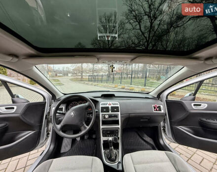 Серый Пежо 307, объемом двигателя 2 л и пробегом 210 тыс. км за 3950 $, фото 12 на Automoto.ua