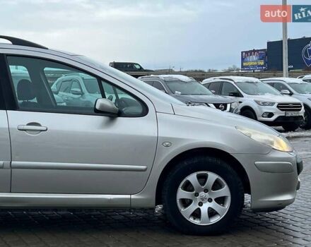 Серый Пежо 307, объемом двигателя 1.6 л и пробегом 208 тыс. км за 4190 $, фото 11 на Automoto.ua