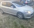 Серый Пежо 307, объемом двигателя 2 л и пробегом 465 тыс. км за 4500 $, фото 4 на Automoto.ua