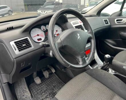 Серый Пежо 307, объемом двигателя 1.6 л и пробегом 208 тыс. км за 4190 $, фото 16 на Automoto.ua