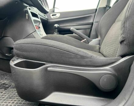 Серый Пежо 307, объемом двигателя 1.6 л и пробегом 208 тыс. км за 4190 $, фото 18 на Automoto.ua