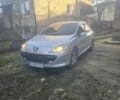 Серый Пежо 307, объемом двигателя 2 л и пробегом 465 тыс. км за 4500 $, фото 3 на Automoto.ua