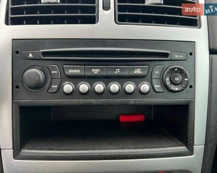 Серый Пежо 307, объемом двигателя 1.6 л и пробегом 208 тыс. км за 4190 $, фото 27 на Automoto.ua