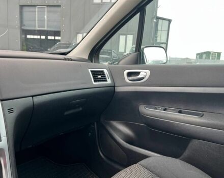 Сірий Пежо 307, об'ємом двигуна 1.6 л та пробігом 208 тис. км за 4190 $, фото 30 на Automoto.ua