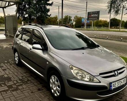 Сірий Пежо 307, об'ємом двигуна 1.36 л та пробігом 235 тис. км за 3800 $, фото 1 на Automoto.ua