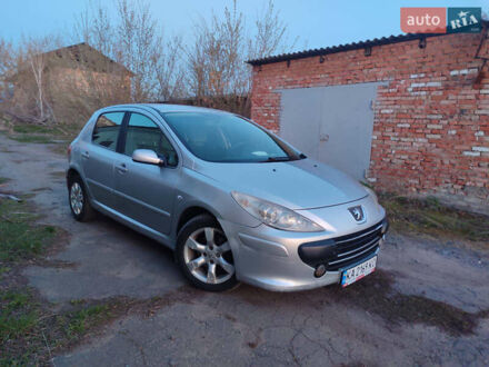 Пежо 307 2005 у Звенигородка на Automoto.ua Сірий Пежо 307, об'ємом двигуна 2 л та пробігом 200 тис. км за 2700 $, фото 1 на Automoto.ua