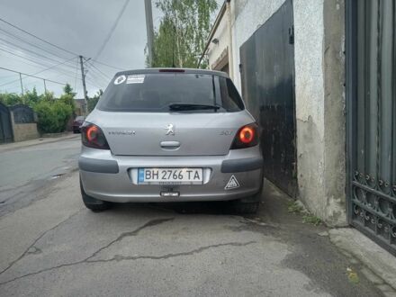 Серый Пежо 307, объемом двигателя 1.6 л и пробегом 375 тыс. км за 3500 $, фото 1 на Automoto.ua