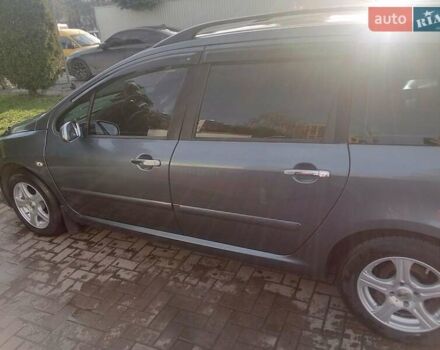 Серый Пежо 307, объемом двигателя 1.59 л и пробегом 262 тыс. км за 4000 $, фото 1 на Automoto.ua