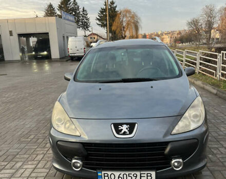Серый Пежо 307, объемом двигателя 1.6 л и пробегом 242 тыс. км за 4800 $, фото 1 на Automoto.ua