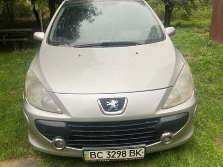 Сірий Пежо 307, об'ємом двигуна 2 л та пробігом 280 тис. км за 4300 $, фото 1 на Automoto.ua