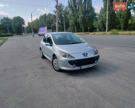 Серый Пежо 307, объемом двигателя 2 л и пробегом 233 тыс. км за 4500 $, фото 1 на Automoto.ua