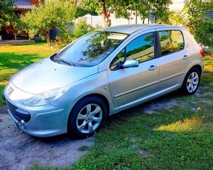 Серый Пежо 307, объемом двигателя 2 л и пробегом 230 тыс. км за 4000 $, фото 1 на Automoto.ua
