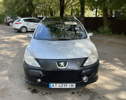 Сірий Пежо 307, об'ємом двигуна 1.59 л та пробігом 197 тис. км за 4300 $, фото 1 на Automoto.ua