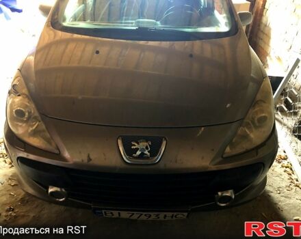 Серый Пежо 307, объемом двигателя 2 л и пробегом 266 тыс. км за 4600 $, фото 1 на Automoto.ua
