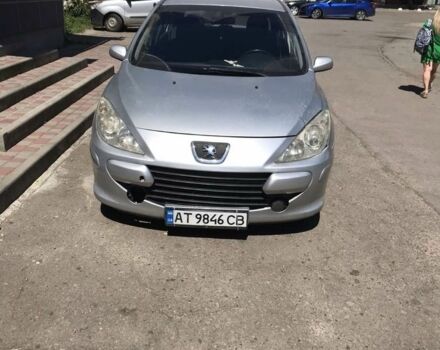Сірий Пежо 307, об'ємом двигуна 1.6 л та пробігом 195 тис. км за 2800 $, фото 1 на Automoto.ua