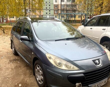Серый Пежо 307, объемом двигателя 1.6 л и пробегом 370 тыс. км за 4500 $, фото 1 на Automoto.ua