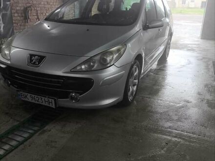 Пежо 307 2006 в Дубно на Automoto.ua Серый Пежо 307, объемом двигателя 1.6 л и пробегом 300 тыс. км за 3500 $, фото 1 на Automoto.ua