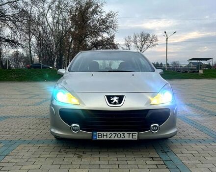 Серый Пежо 307, объемом двигателя 2 л и пробегом 400 тыс. км за 3700 $, фото 1 на Automoto.ua