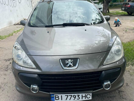 Пежо 307 2006 в Черкассах на Automoto.ua Серый Пежо 307, объемом двигателя 2 л и пробегом 300 тыс. км за 5200 $, фото 1 на Automoto.ua