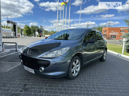 Серый Пежо 307, объемом двигателя 2 л и пробегом 196 тыс. км за 4400 $, фото 1 на Automoto.ua