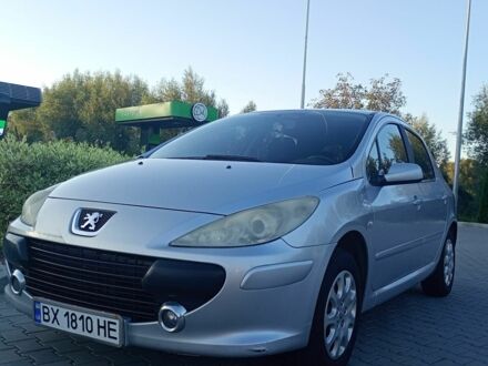 Серый Пежо 307, объемом двигателя 1.6 л и пробегом 241 тыс. км за 4200 $, фото 1 на Automoto.ua