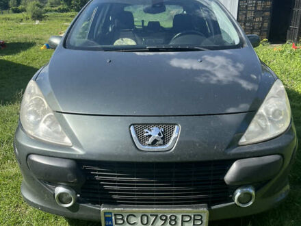 Серый Пежо 307, объемом двигателя 2 л и пробегом 283 тыс. км за 4100 $, фото 1 на Automoto.ua
