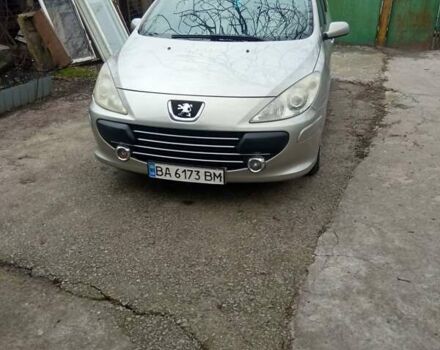 Серый Пежо 307, объемом двигателя 2 л и пробегом 302 тыс. км за 5100 $, фото 1 на Automoto.ua