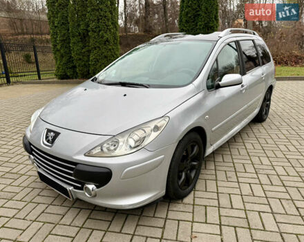 Серый Пежо 307, объемом двигателя 2 л и пробегом 210 тыс. км за 3950 $, фото 1 на Automoto.ua