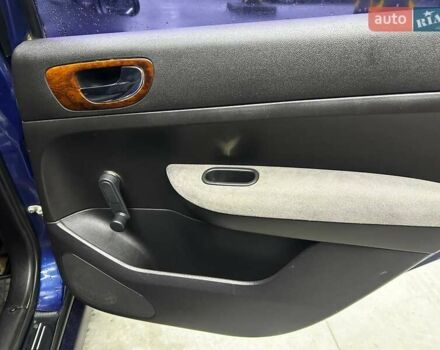 Синій Пежо 307, об'ємом двигуна 2 л та пробігом 260 тис. км за 3900 $, фото 15 на Automoto.ua