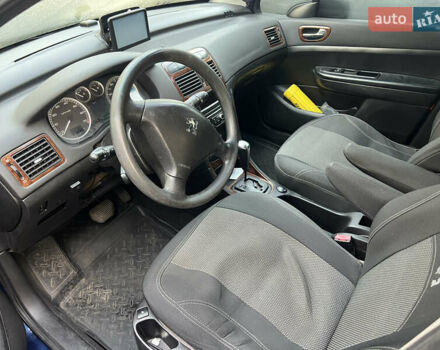 Синій Пежо 307, об'ємом двигуна 2 л та пробігом 343 тис. км за 3500 $, фото 6 на Automoto.ua