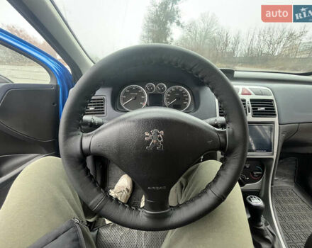 Синий Пежо 307, объемом двигателя 2 л и пробегом 168 тыс. км за 4000 $, фото 25 на Automoto.ua