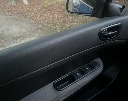 Синій Пежо 307, об'ємом двигуна 2 л та пробігом 279 тис. км за 1699 $, фото 9 на Automoto.ua