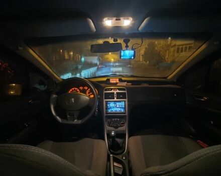 Синий Пежо 307, объемом двигателя 1.4 л и пробегом 777 тыс. км за 2499 $, фото 5 на Automoto.ua